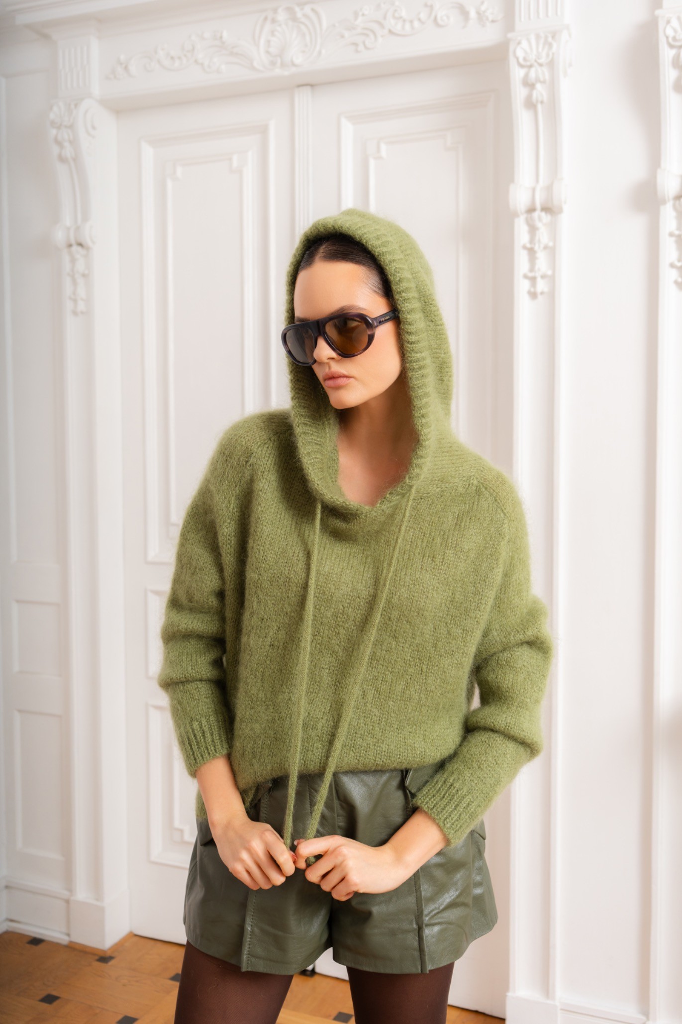 Sweter z kapturem NOMEL