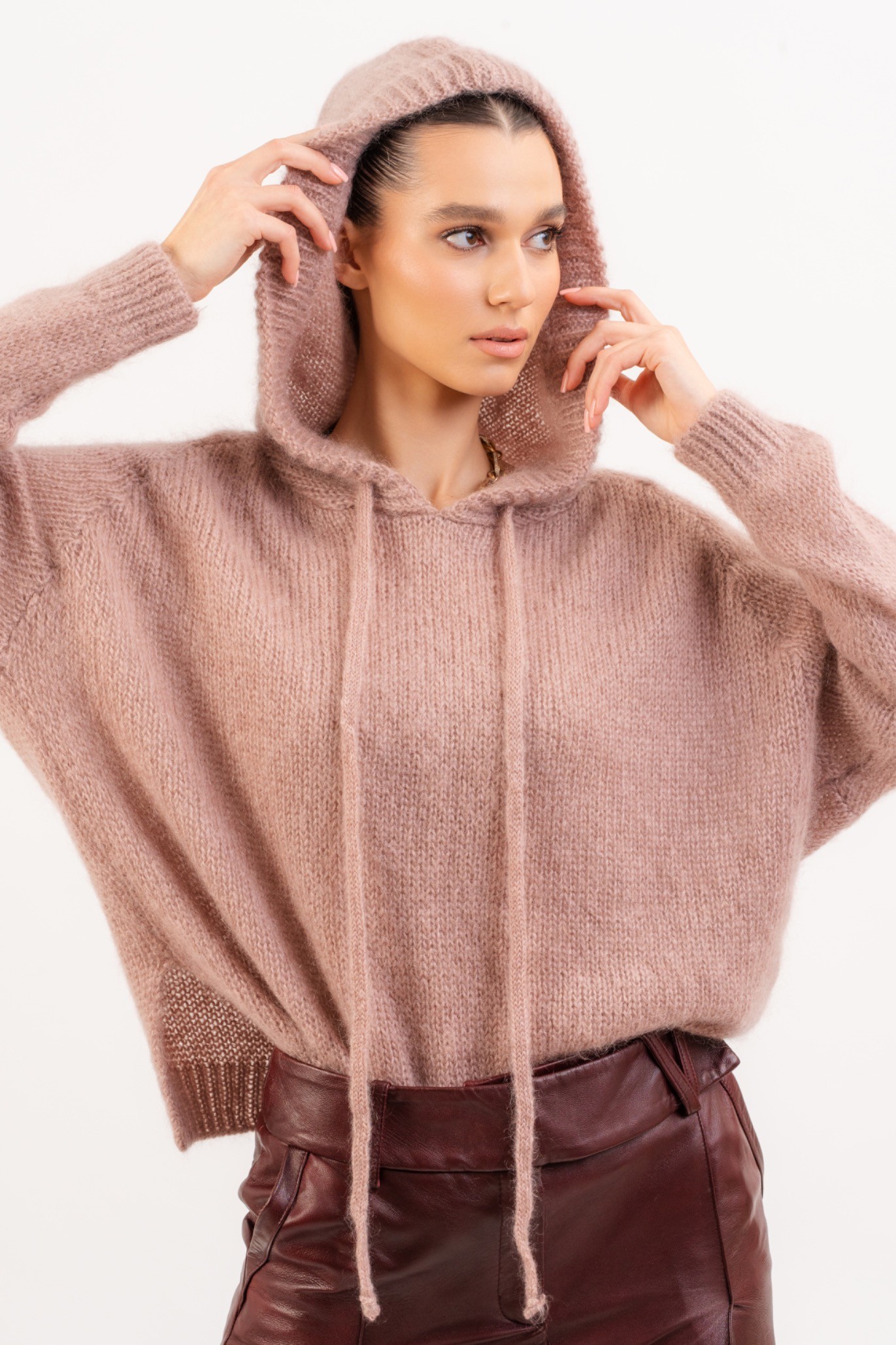 Sweter z kapturem NOMEL