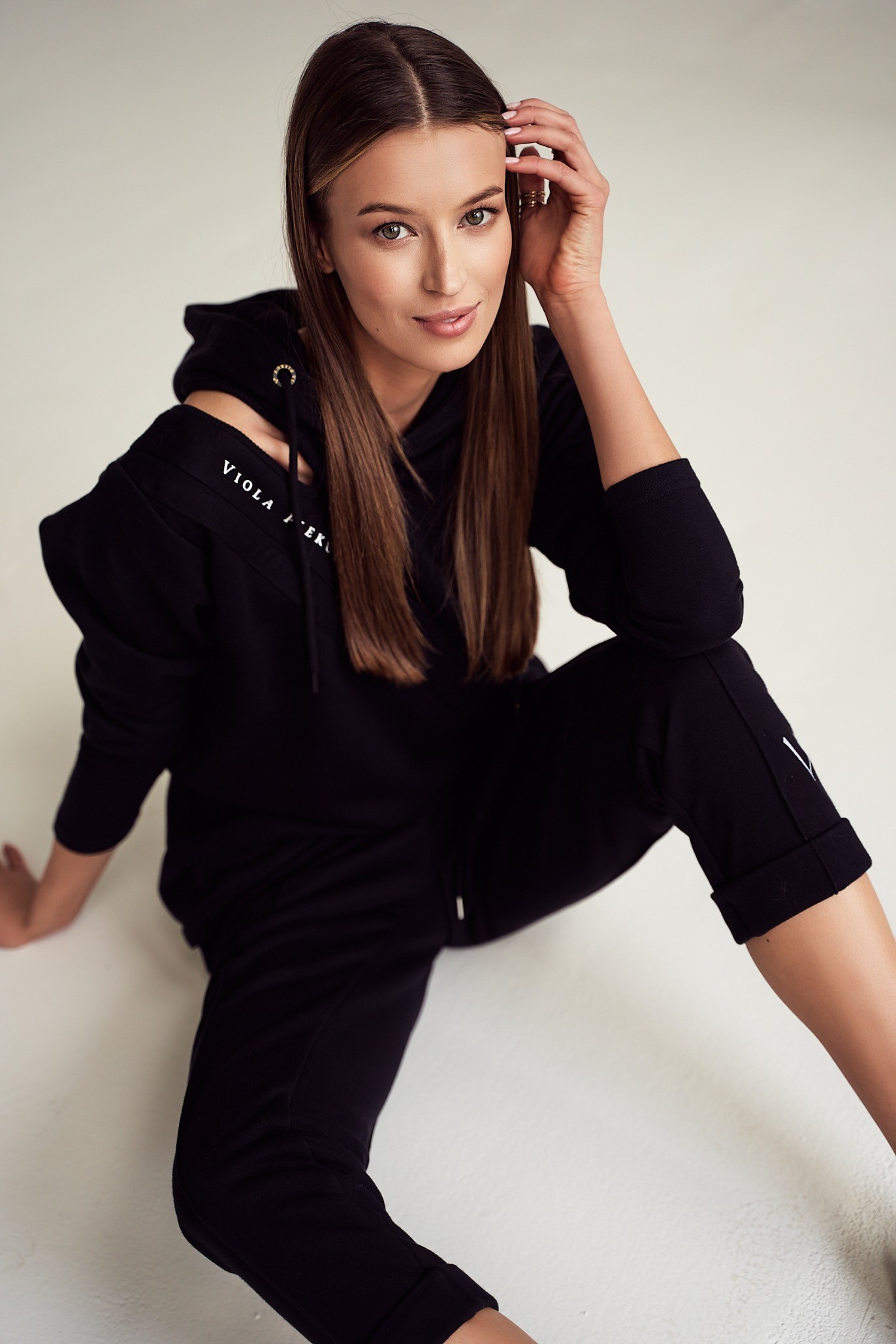 Spodnie dresowe BLACK SS21