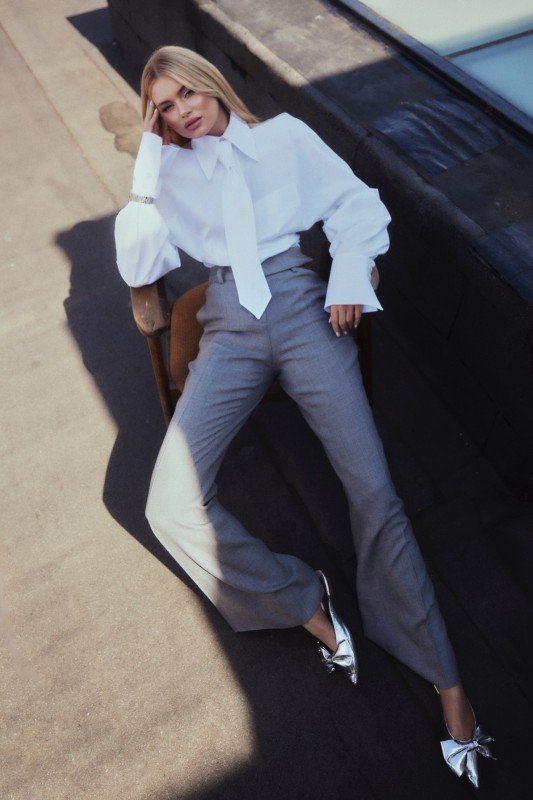 Koszula z krawatem i odkrytymi plecami SOLENNE